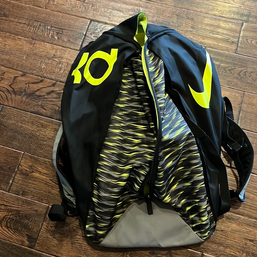 KD basketball bag
